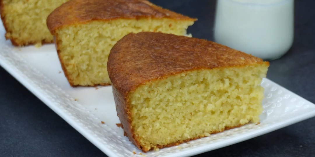 Рецепт из маминой тетрадки: МАННИК, который НЕ ЧЕРСТВЕЕТ. Хитрость из советской кухни всё объясняет...