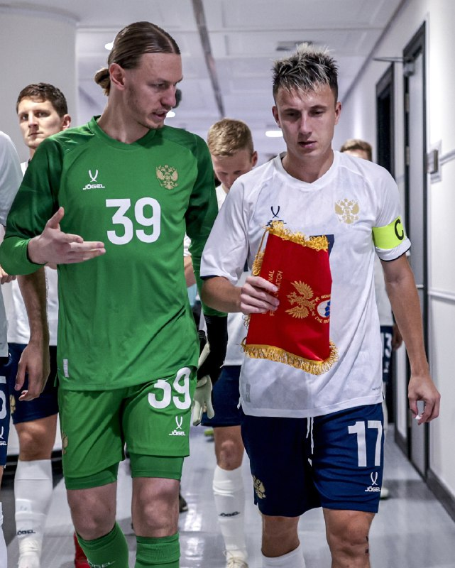 Сафонов против Головина в плей-офф Лиги Чемпионов. Вто это поворот))