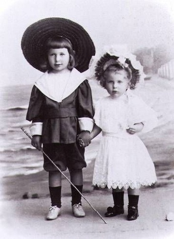 Тамара с братом