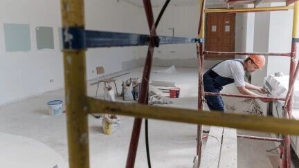    В Ростове ремонт дорожает из-за дефицита рабочих   1MI