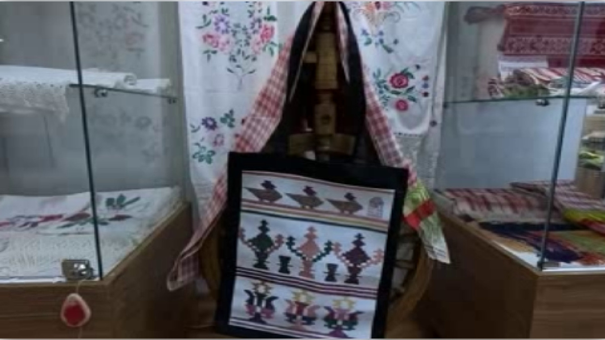    Выставка «Рушники Курской губернии» открылась в музее археологии