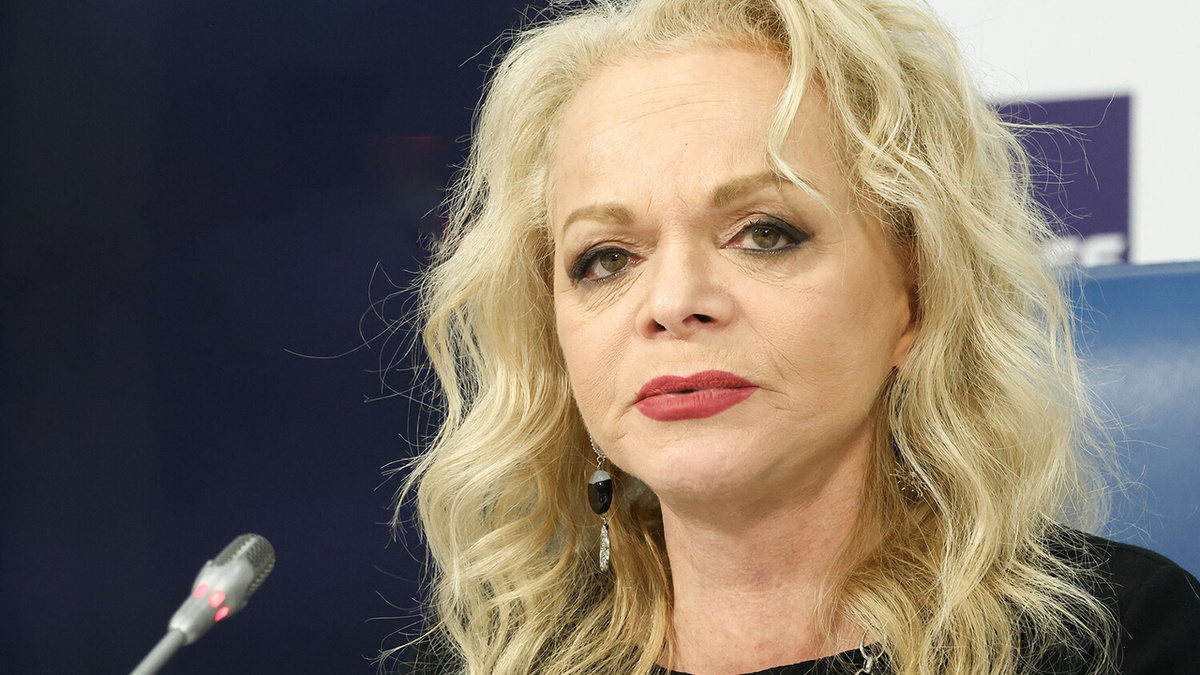 Концерт на фоне имущественного конфликта вокруг её прежней квартиры в Хамовниках