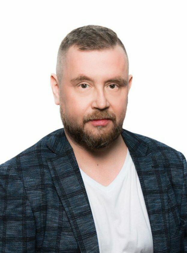 Приветствую 🤝 Я - Макаров Глеб Андреевич, практикующий 9+ лет, полимодальный  психолог с клинической квалификацией и квалификацией по сексологии, из Санкт-Петербурга. Системно-семейный терапевт. Супервизор.