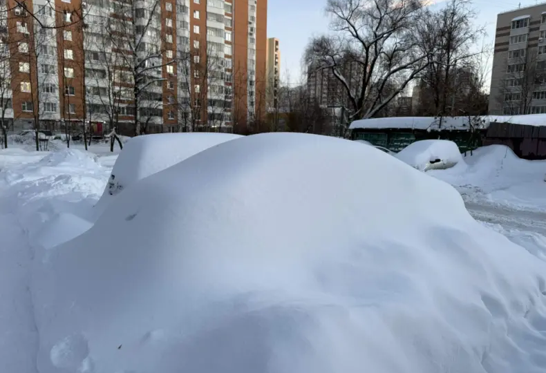 В Москве и Подмосковье резко стала популярный услуга по очистке авто от снега