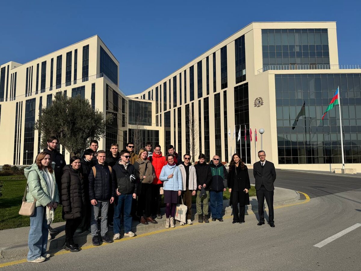 Участники экспедиции в филиале МГУ имени М.В. Ломоносова в Баку 