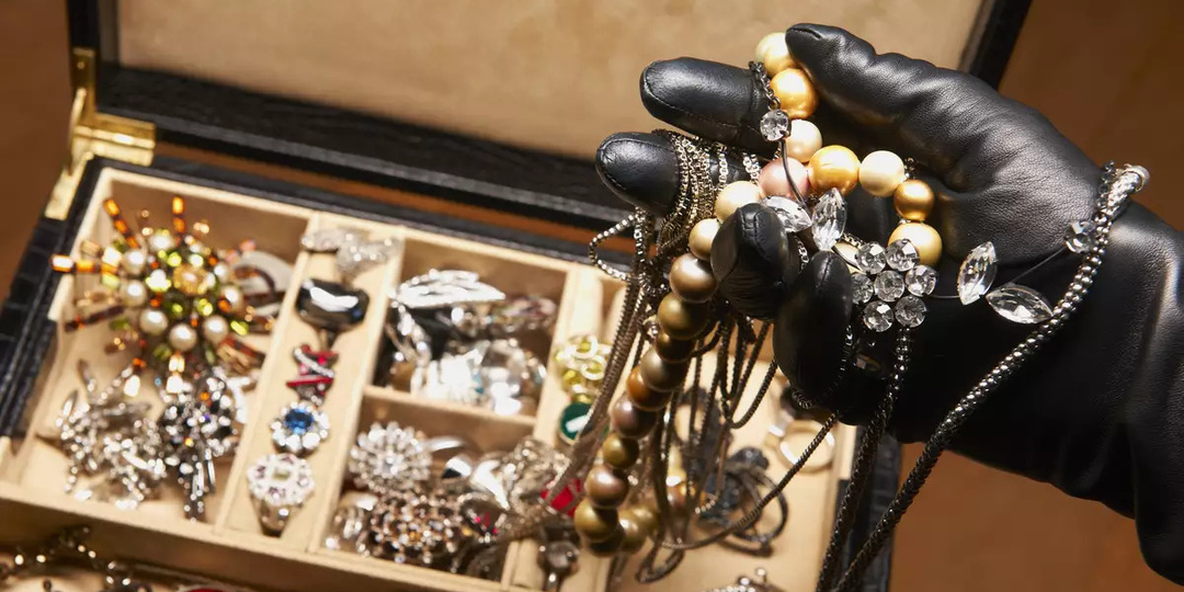 Послевоенный, ювелирный вор и грабитель