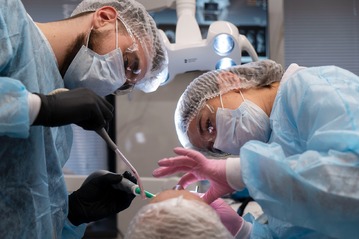 Главный врач ИБИ — Саламаха Любовь Константиновна 