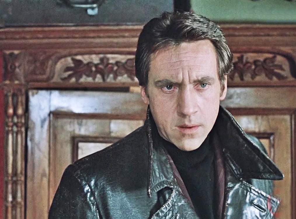 Владимир Высоцкий в роли Глеба Жеглова. Из: starhit.ru. «Вернусь к тебе как корабли из песни»: главные женщины в жизни Владимира Высоцкого» 