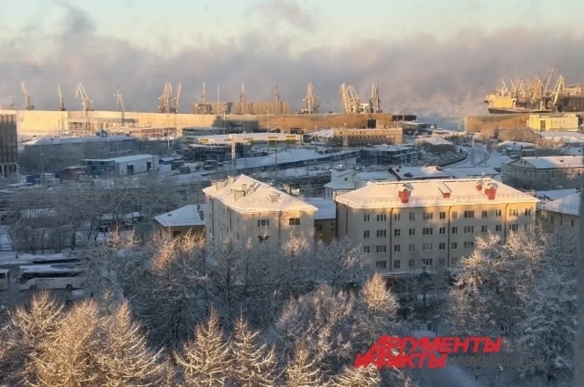    В Мурманске торговый порт приостановил работу из-за блэкаута