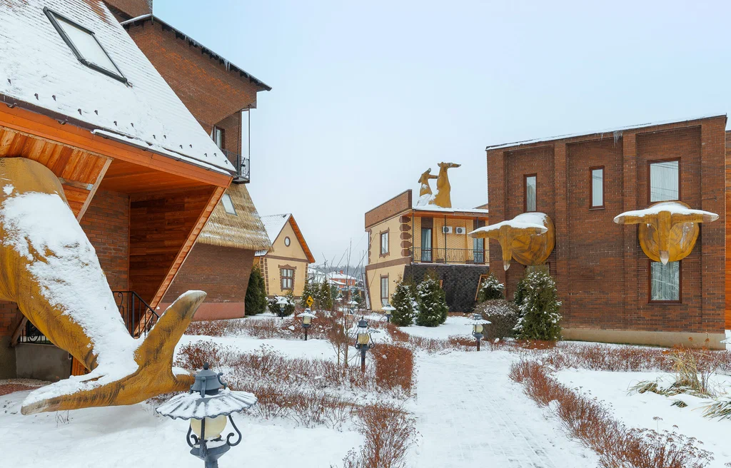 Источник: https://yandex.com/maps/org/rezidentsiya_aktivnogo_otdykha_luzhki/154013262073/?ll=37.105133%2C55.427696&z=15