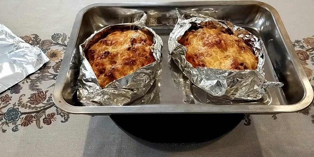 Мясо с картошкой, запечённое в фольге в духовке.