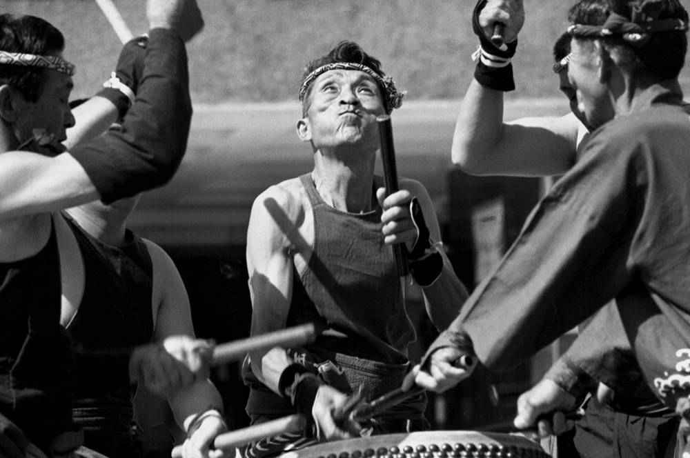 © Валерий Железняков, выставка «Динамический аспект». "Барабанщик" (Иркутск, 1994 г.)