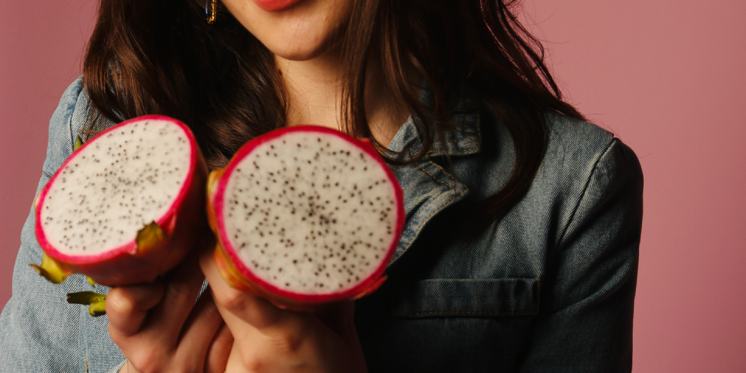 Проверь себя на сахарное лицо: 5 признаков того, что сладости крадут вашу молодость