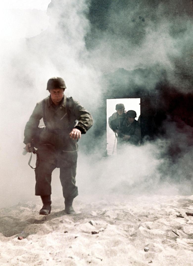 1943 г. Немецкие десантники берут штурмом укреплённый бункер в районе Пятигорска