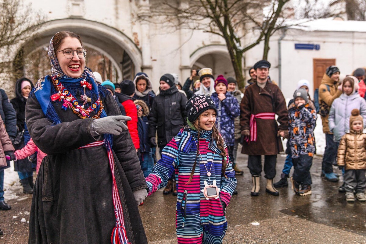    Москвичей ждут на мероприятия в преддверии Масленицы в "Коломенское" и Измайлово