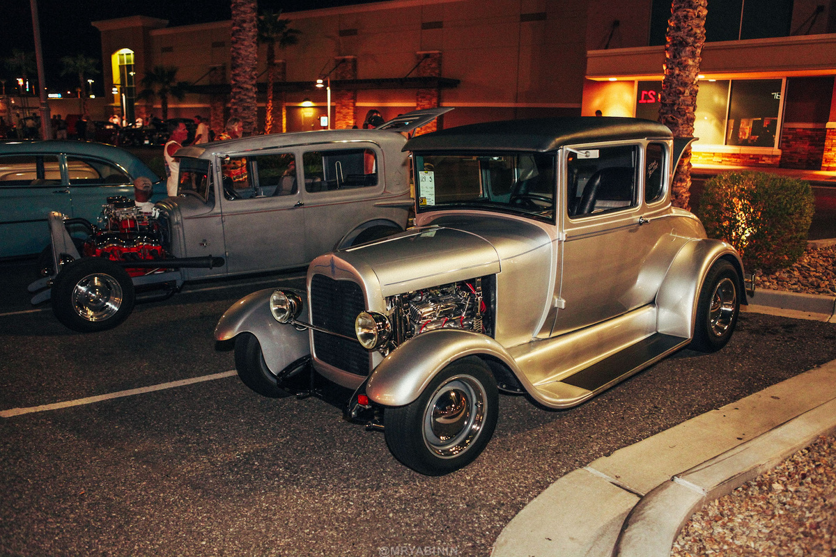 Автопробег старинных автомобилей. Salt Lake City. США. Фото: Михаил Рябинин