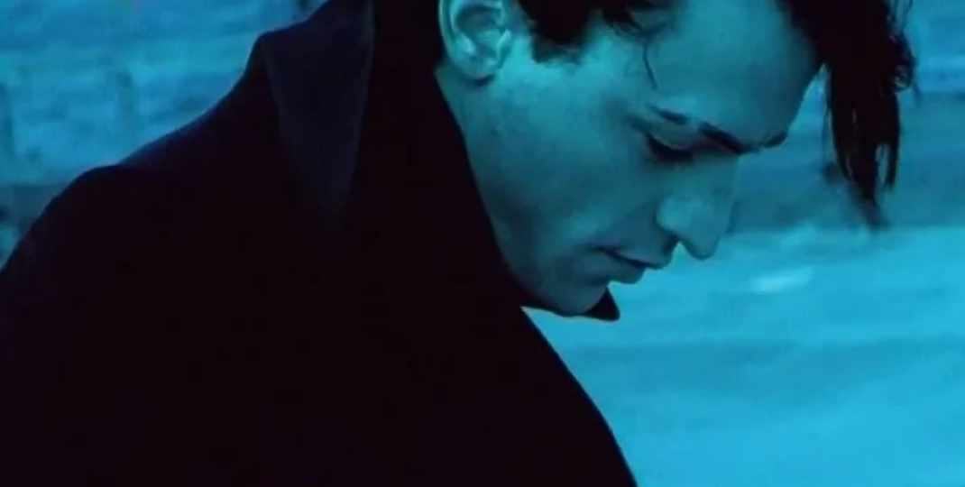 Между мной и тобой остается ветер...