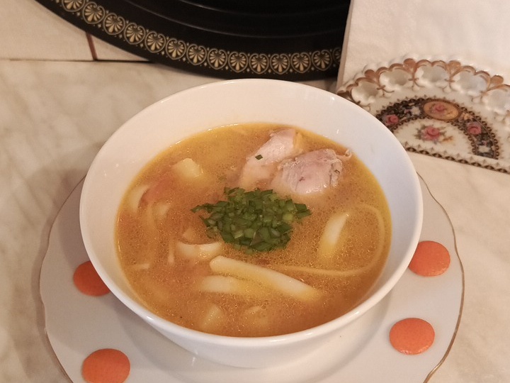 Куриный суп с лапшой