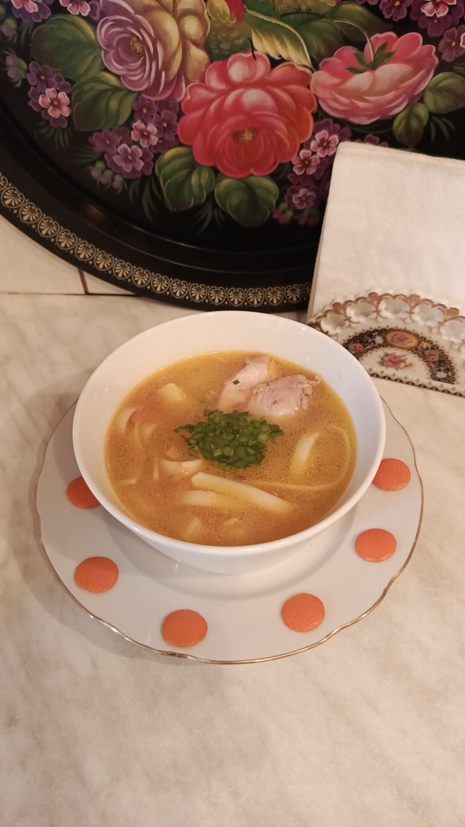 Куриный суп с лапшой. Фото автора.