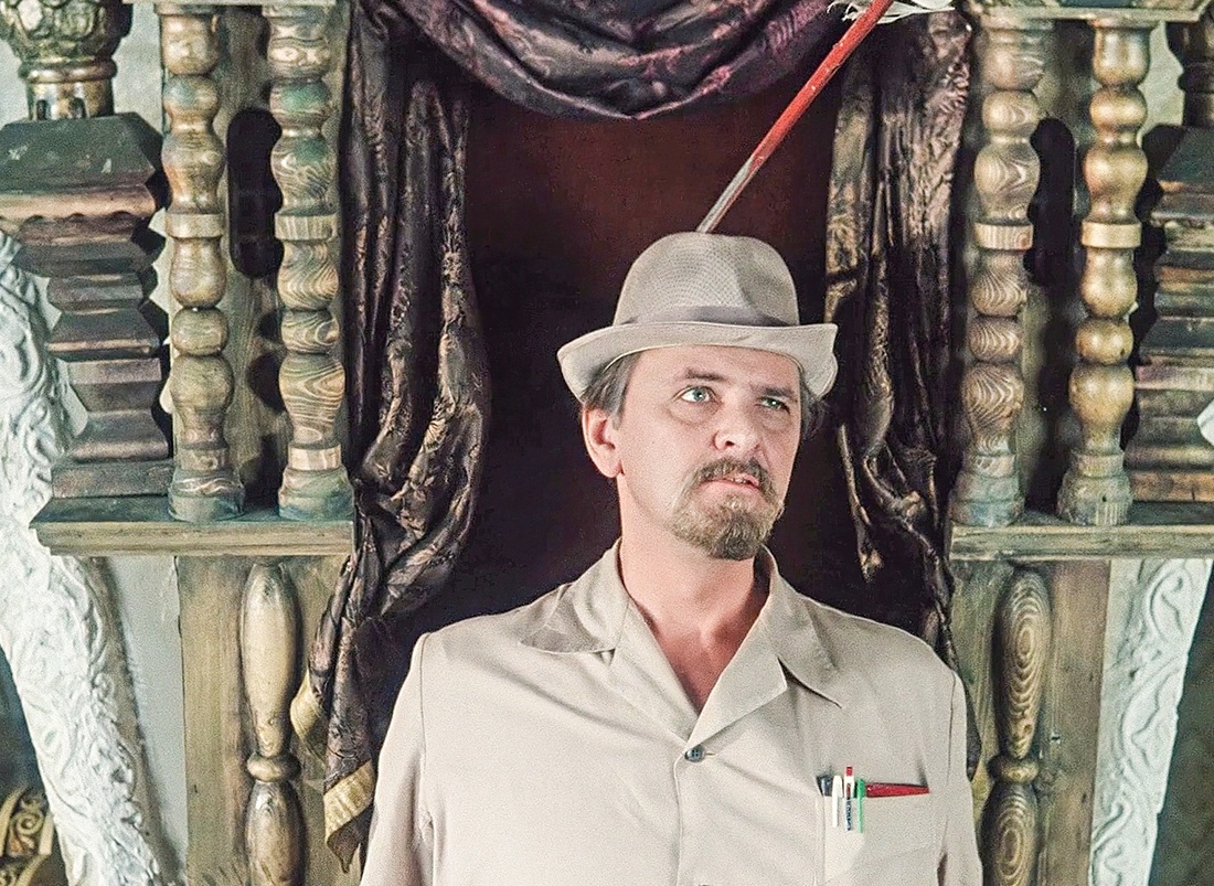 Управдом Бунша, оказавшийся в прошлом.