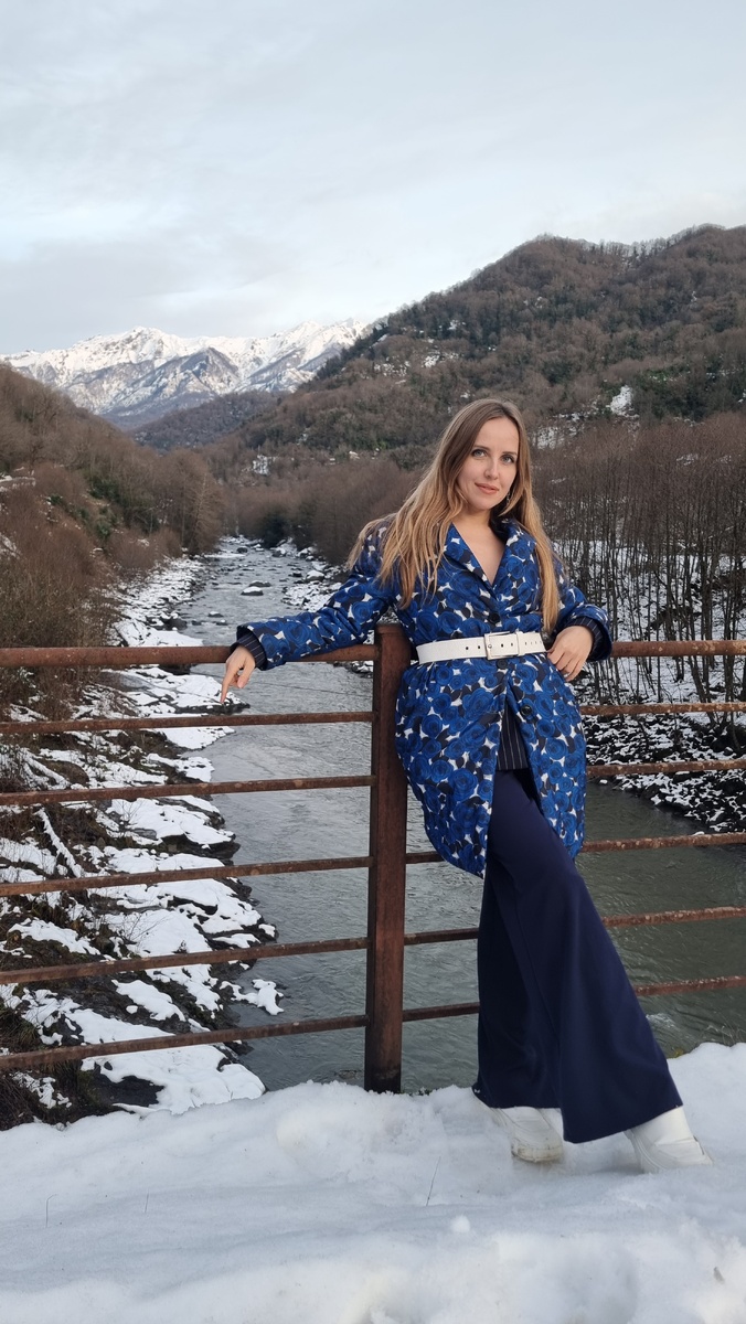 Между Ткуарчалом и Акармарой, Абхазия