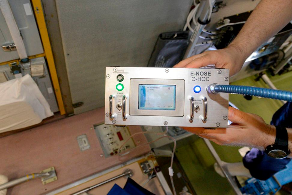 Анализатор на борту МКС. Фото: Роскосмос