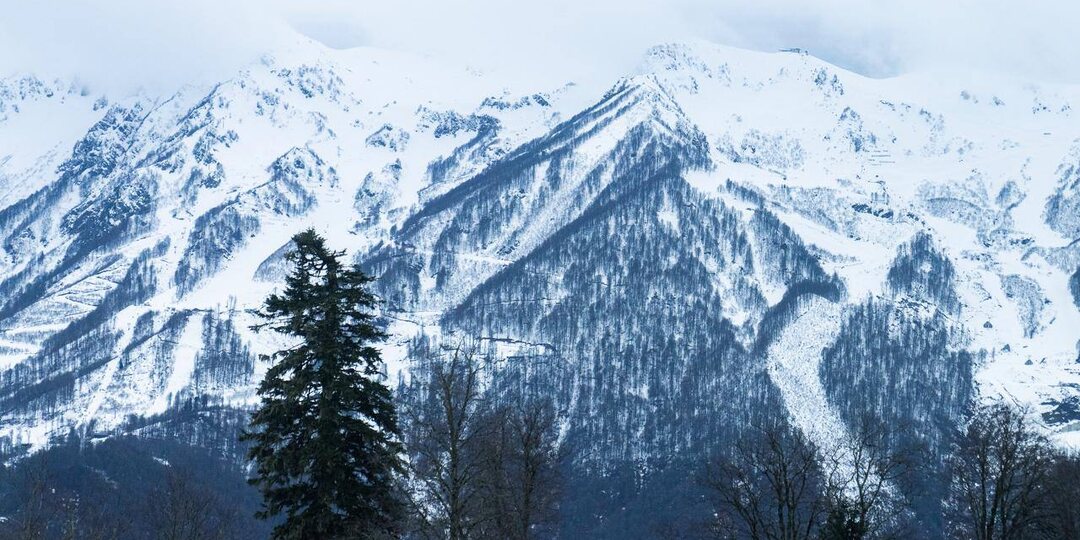 Гроза и лавины: в Сочи и «Сириусе» с вечера 31 января ожидается ухудшение погоды