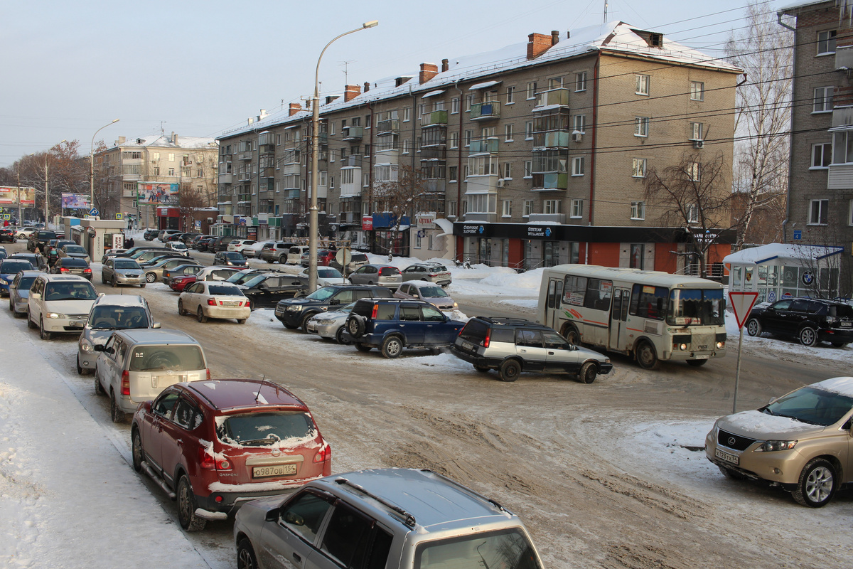Наша жизнь в городе. Вечные пробки. Но зато всё рядом в пешей доступности