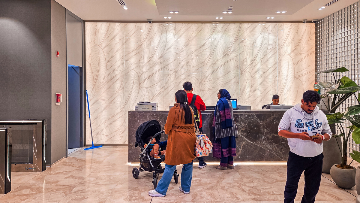 Стойка регистрации бизнес-зала