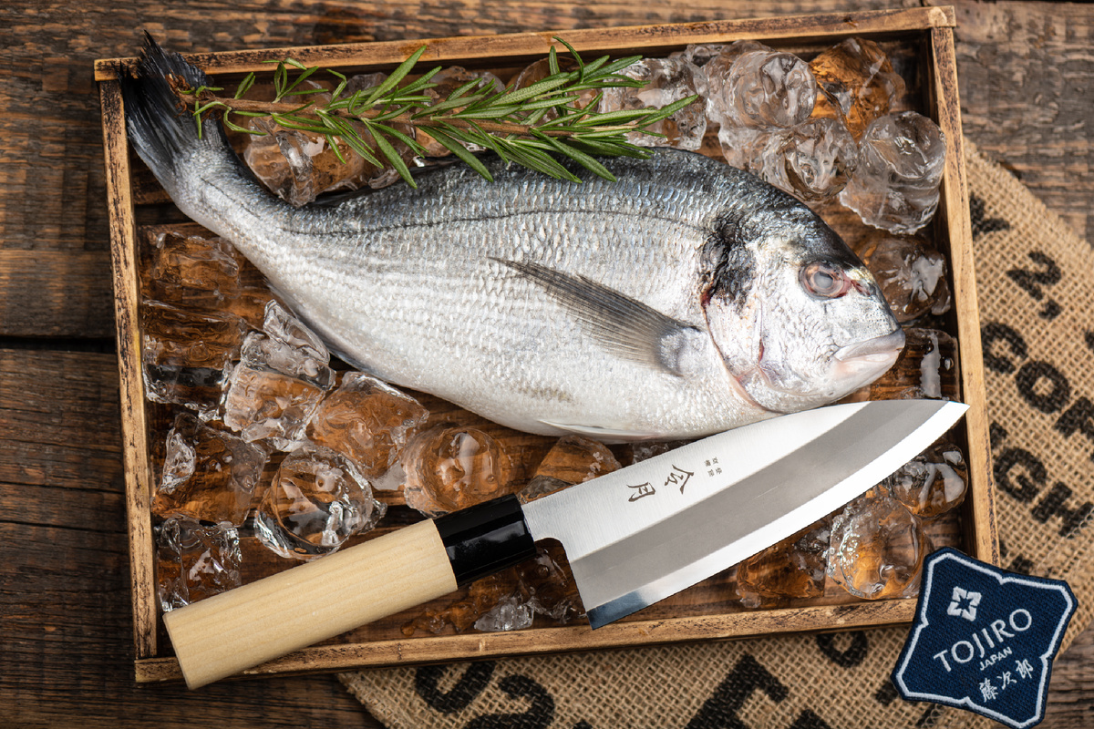 Кухонный нож традиционный Деба Tojiro