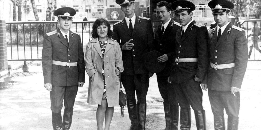 Военное училище, а не университет!