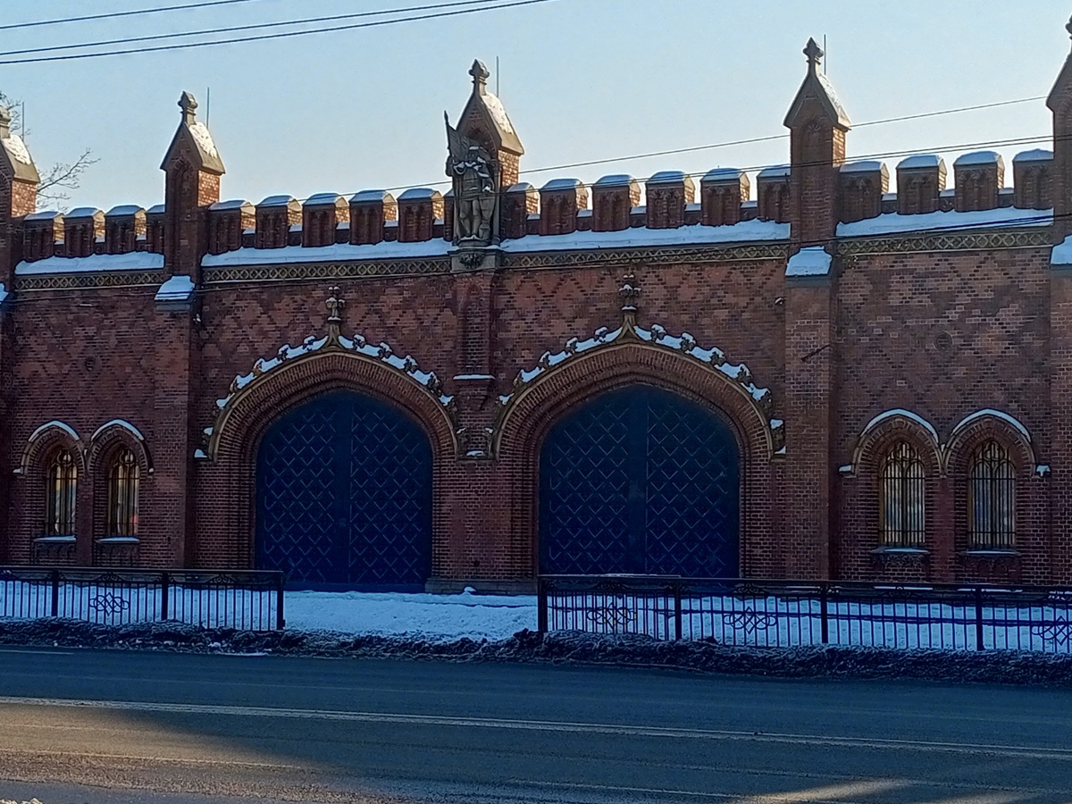 Фридландские ворота со стороны города.