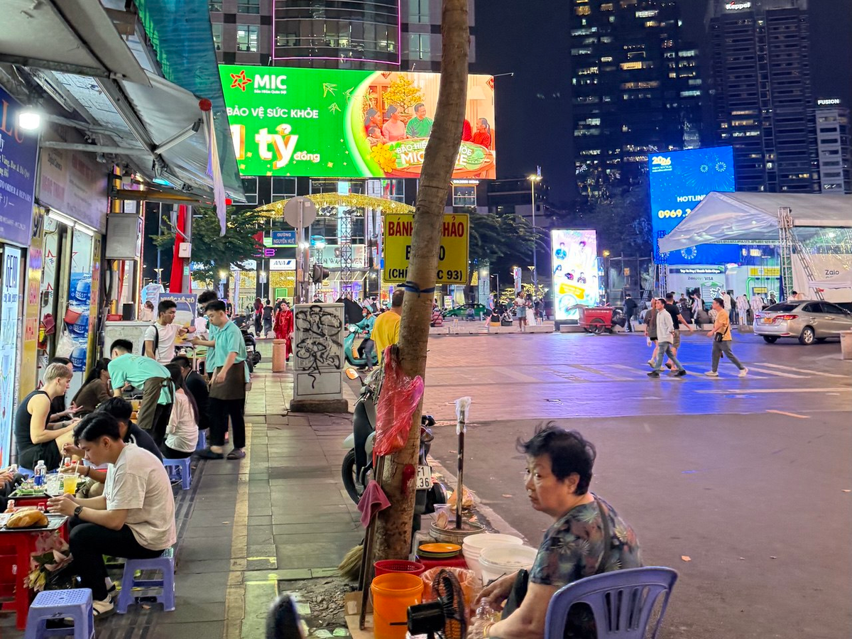 Улочки Хошимина всегда оживленные, светлые и насыщены разными событиями