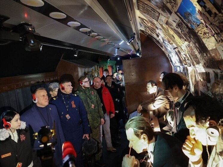     Пройдя по вагонам поезда, понимаешь, каким Подвигом и Трудом была завоёвана Великая Победа. Фото: telegram-канал мэра Великого Новгорода Александра Розбаума