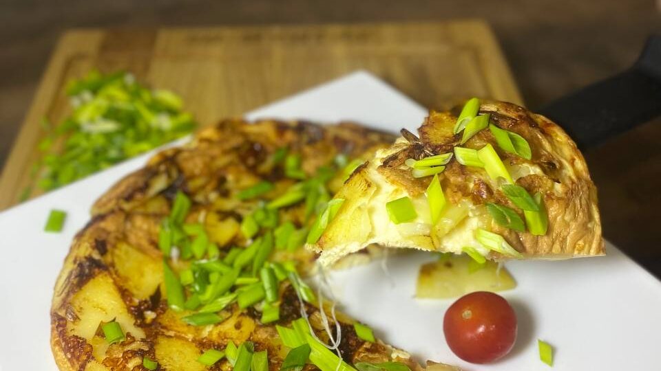 Испанская тортилья: яйцо, картошка и немного магии