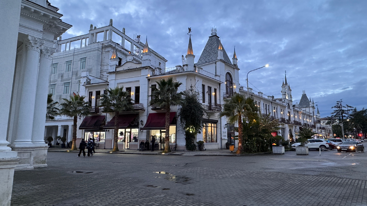 Набережная.Сухум