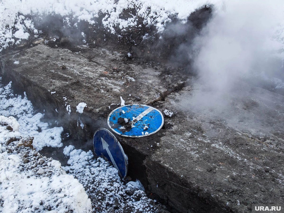     В Кургане начали ликвидировать аварию на теплосетях