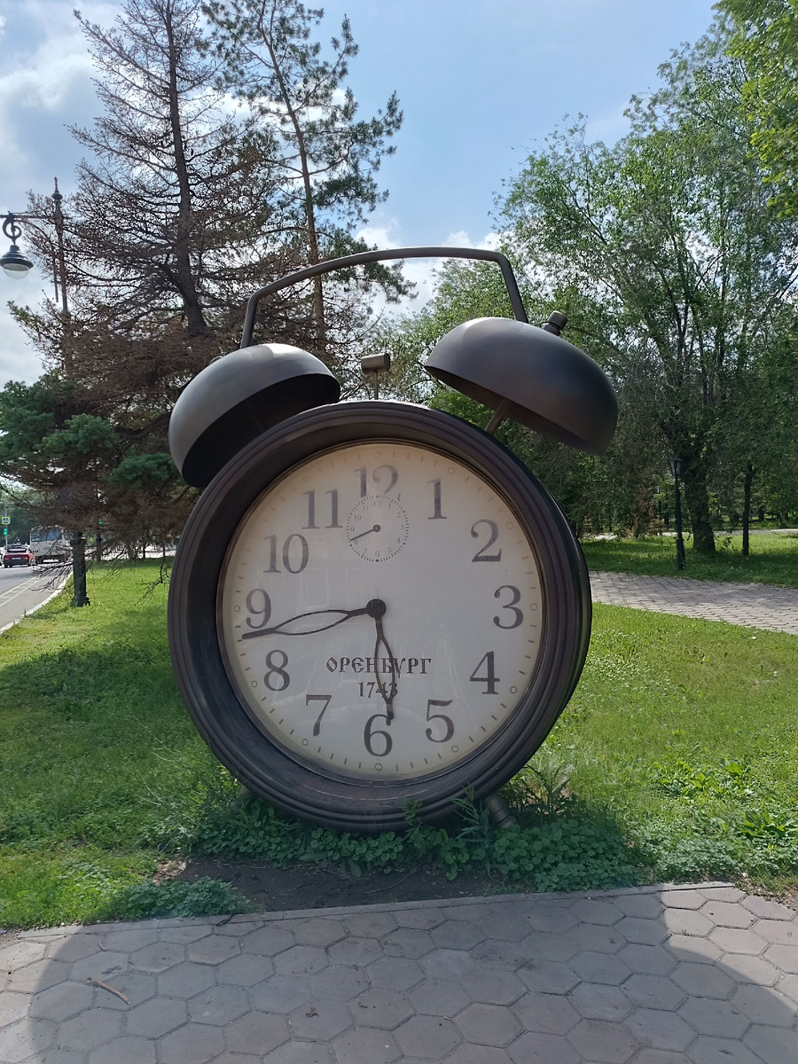 Часы- памятник Оренбург для обложки 