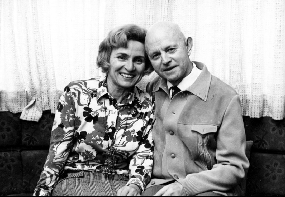 Анн и Серж Голон. Материал:  сообщество АНЖЕЛИКА, графиня де Пейрак.