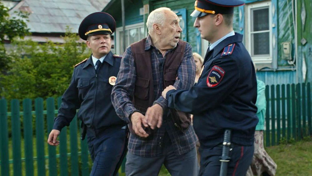 Взято из ТВ рекламы. Кадр из трейлера. Телесериал "Сельский детектив". 2019 - 2023 гг.