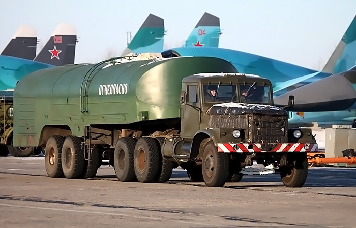 Прожорливые боевые самолёты: сколько они жрут топлива и почему