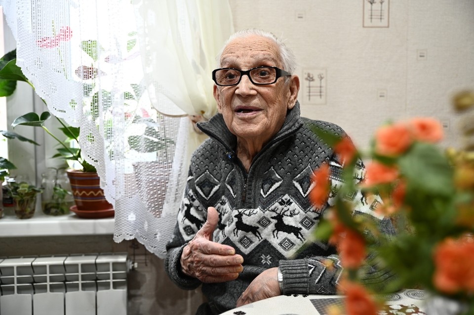    Александр Бастрыкин взял на контроль уголовное дело, возбужденное по факту обмана ветерана Великой Отечественной войны из Петербурга Валерия Сорокина. Алексей БУЛАТОВ