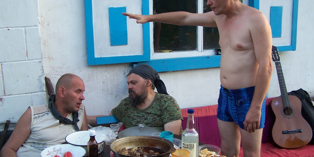 День русской водки: Сколько пили на флоте и в войсках. От Пикуля до личных историй...