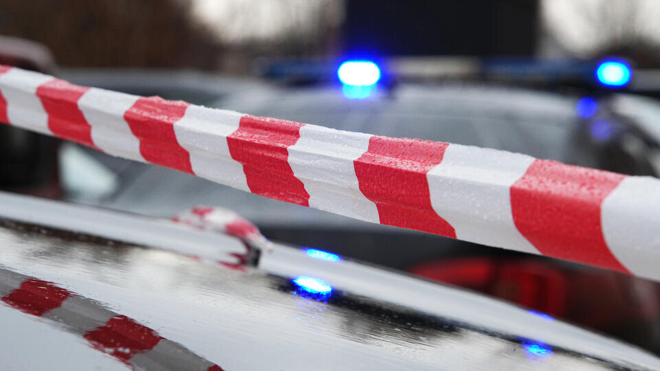     Десять рабочих пострадали при падении автобуса с моста в реку на Камчатке ИЗВЕСТИЯ/Сергей Лантюхов