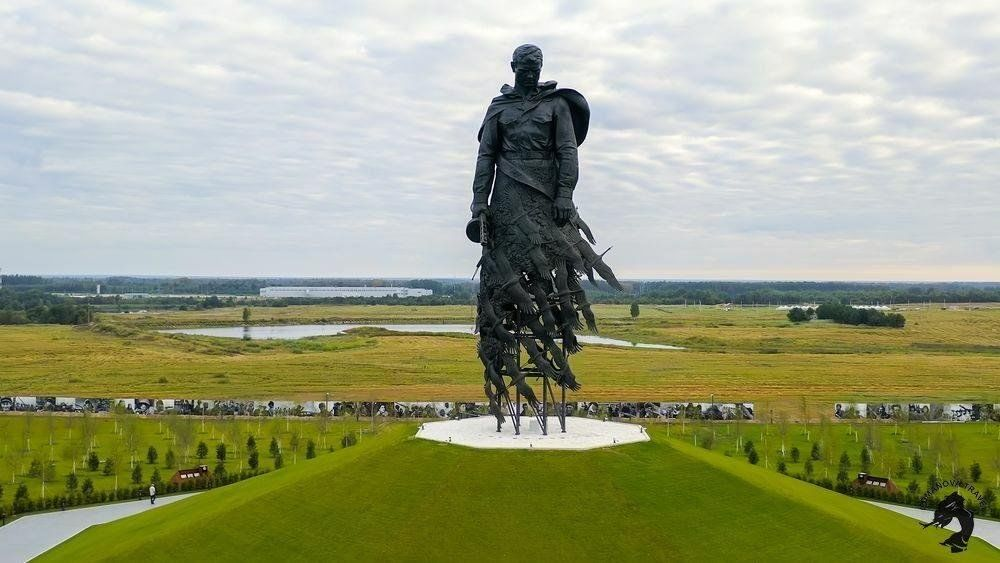 Мемориал. Фото с сайта https://www.culture.ru/events/5003648/pokaz-filma-istoriya-goroda-rzhev?location=russia. Взято с Яндес.Картинки