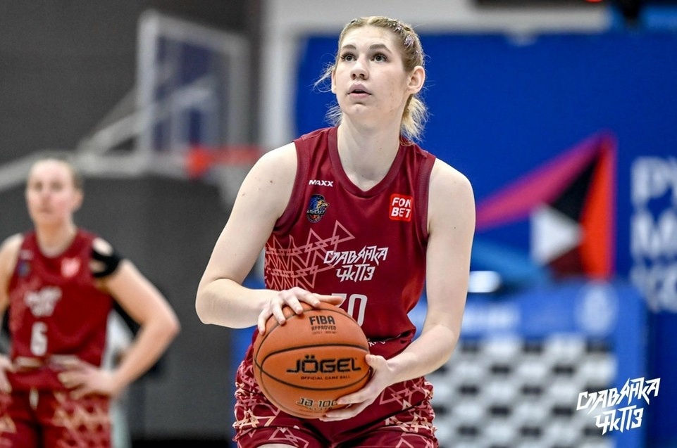    Анна Ситникова уже третий сезон играет в составе «Славянки-ЧКПЗ», показывая свои лидерские качества. Фото БК «Славянка-ЧКПЗ»