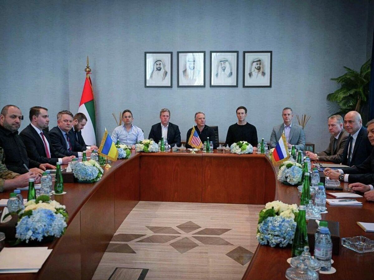    Трехсторонняя встреча делегаций России, США и Украины в Абу-Даби | © РИА Новости / МИД ОАЭ