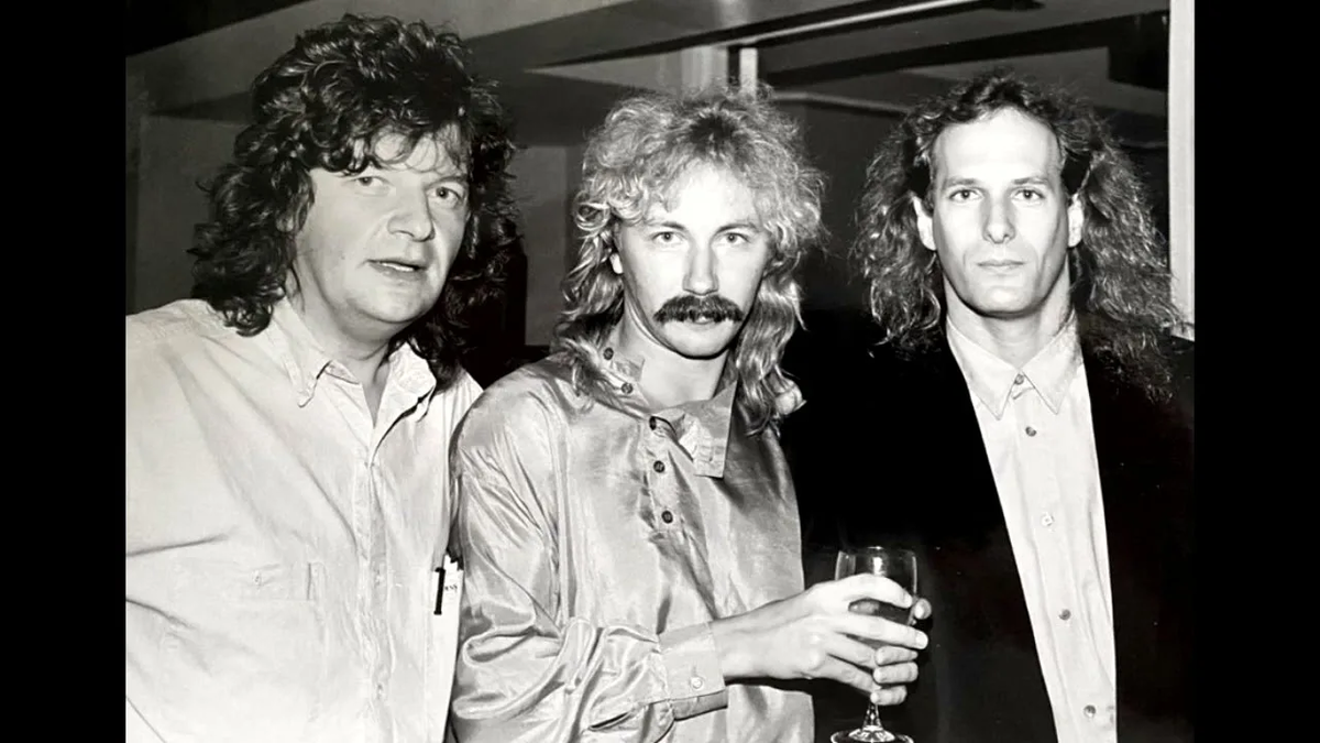 Игорь Юрьевич Николаев – культовый композитор и автор песен. В 90-е певицы считали за честь исполнить песни его авторства. 