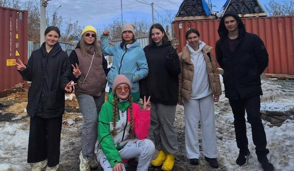 Команда волонтеров фонда помощи животным "Лапочка".