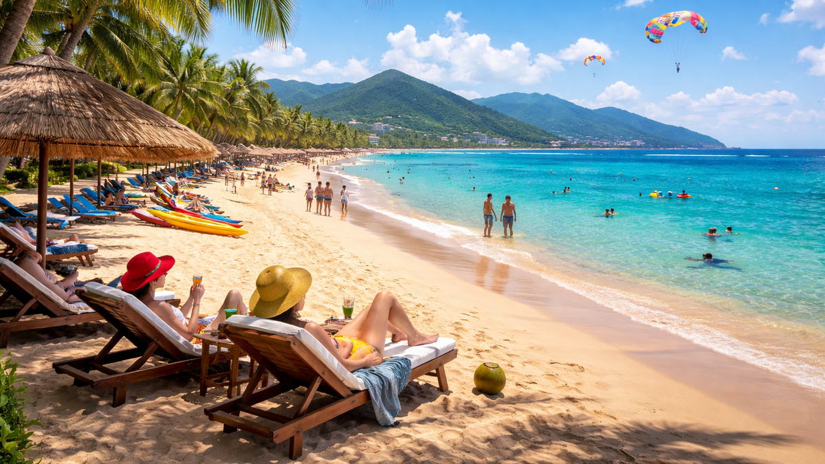     Невысокие цены на пляжный отдых привлекают россиян на остров Хайнань. Фото: ChatGPT.